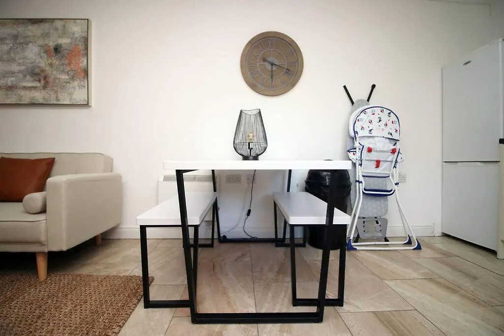 Cardiff 2 Bedroom Entire Apartment Near Principality Stadium